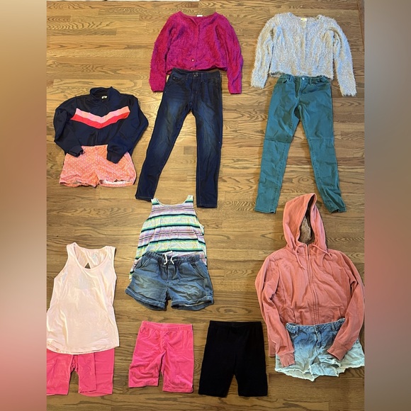 Bundle of Kids Clothes! - Picture 1 of 8